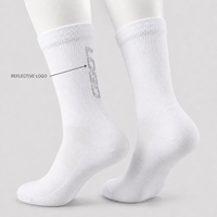Chaussettes de course réfléchissantes personnalisées avec logo, respirantes, anti-humidité, chaussettes de sport athlétiques pour la course à pied