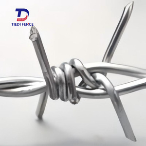 Clôture en fil <span class=keywords><strong>barbelé</strong></span> haute résistance, fil <span class=keywords><strong>barbelé</strong></span> en acier galvanisé avec des épines acérées pour la sécurité générale et la délimitation - Product Image 6