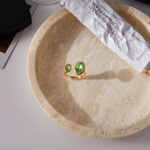 Anillo Geométrico de Circonita Verde con Engaste de Bisel, Joyería para Uso Diario de Mujer - Product Image 4