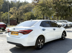 Toyota Corolla 2017 Usado, Motor Dual 1.8L E-CVT, Volante a la Izquierda, Automático, Edición GS Elite con Techo Solar, Híbrido, 5 Asientos - Product Image 4