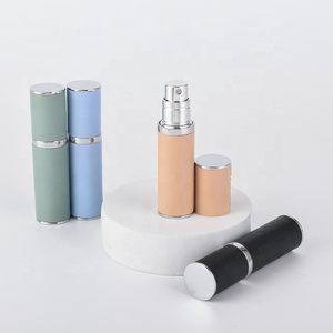 Atomizador <span class=keywords><strong>de</strong></span> Perfume <span class=keywords><strong>de</strong></span> cuero <span class=keywords><strong>de</strong></span> 5ml <span class=keywords><strong>de</strong></span> alta calidad a prueba <span class=keywords><strong>de</strong></span> fugas <span class=keywords><strong>Eau</strong></span> <span class=keywords><strong>De</strong></span> <span class=keywords><strong>Parfum</strong></span> Spray atomizador botella <span class=keywords><strong>de</strong></span> llenado inferior recargable - Product Image 5