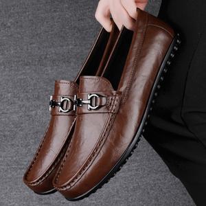 Zapatos planos de cuero para hombre, zapatos ligeros, suaves y cómodos, mocasines informales de verano, zapatos de conducción bajos con hebilla de Metal sin cordones - Product Image 3