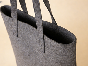 Groothandel op maat gemaakte logo dames handtassen van effen kleur, open sluiting, zomerse vilt tassen voor winkelen & dagelijks gebruik - Product Image 2