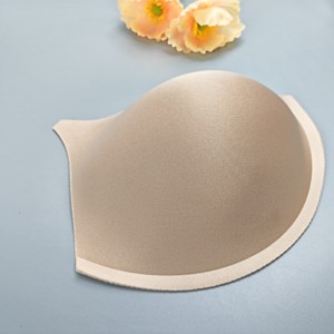 Almohadillas de sujetador sin costuras de material PU moldeadas por inyección para trajes de baño de mujer, diseño de espuma triangular de talla grande, forma popular de gran venta sin costuras - Product Image 1