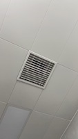 Grille d'aération de retour à charnières en ABS épaissi 300x300mm, grille de plafond à lamelles carrées pour CVC, bureau, hôtel, maison