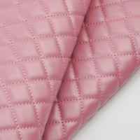 Cuir PU matelassé souple et élastique en gros, motif quadrillé diagonal pour coussins de canapé et sacs