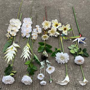 LE-234 Vente en gros 2026 Nouvelles fleurs artificielles blanches pour mariage, Hortensia, Rose, Pivoine pour la décoration extérieure de chemins - Product Image 4