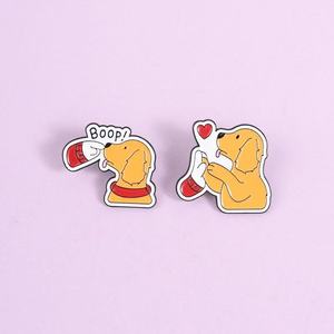 Pin de Solapa con Diseño de Perro Kawaii, Insignia Metálica de Golden Retriever con Baño de Níquel Negro, Impresión UV, Regalo para Amantes de <span class=keywords><strong>Mascotas</strong></span> - Product Image 3