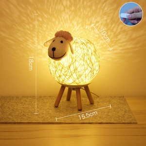 Lampe de nuit adorable, abat-jour tissé à la main, lampe lune, décoration de chevet de chambre, veilleuse LED mouton - Product Image 4