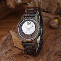 Montre en bois de conception unique marqueurs d'heure lumineux affichage du calendrier mouvement à Quartz 20mm largeur de bande 42mm cadran en verre boîtier 10mm