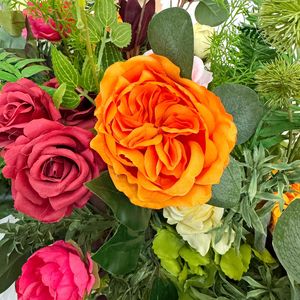 Guirnalda de Rosas Coloridas Modernas de Alta Calidad de 2 Metros para Decoración de Bodas y Fiestas, Centro de Mesa de Flores Artificiales para Eventos - Product Image 3