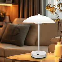 Lampe de table en fer de luxe moderne de style nordique européen avec abat-jour conique, commande par interrupteur secteur pour éclairage nocturne domestique