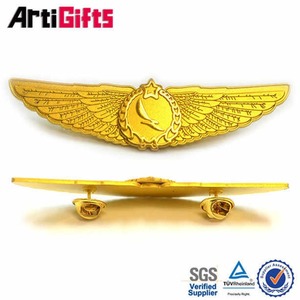 Золотистый металлический значок Deft с логотипом на заказ - Product Image 6