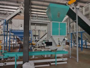 Machine d'ensachage plastique <span class=keywords><strong>25</strong></span> <span class=keywords><strong>kg</strong></span> 50 <span class=keywords><strong>kg</strong></span> pour engrais, sable, semences, granulés, papier, pompe pour sachets alimentaires et applications agricoles - Product Image 6