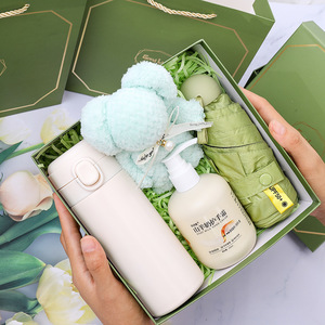 Coffret Cadeau Vert Personnalisé avec Logo d'Entreprise, Composition Libre pour Anniversaire - Product Image 3