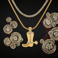 Breloques en gros en cuivre doré, thème mignon (coquillage/botte de cowboy/rouleau/patin), avec fausses perles et strass, mini cadeau de mode pour enfants