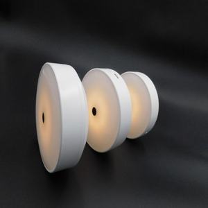 Lampe LED rechargeable de haute qualité à capteur de mouvement 2700K, lumière de nuit pour armoire de cuisine à détection humaine - 1 unité - Product Image 4