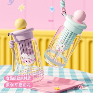 Vaso de agua de plástico de 500 ml con diseño de dibujos animados, a prueba de fugas, para uso infantil en viajes. - Product Image 2