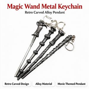 Llavero de aleación con varita mágica temática de películas, colgante de metal retro tallado, joyería de cosplay, regalo - Product Image 1