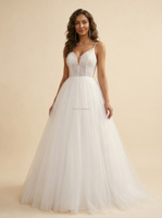 Gaun Pengantin dengan Ekor, Gaun Pengantin untuk Pengantin Wanita Ukuran Besar, Kerah V, Aplikasi Renda, Model Ball Gown, Gaun Pengantin Custom Warna Ivory