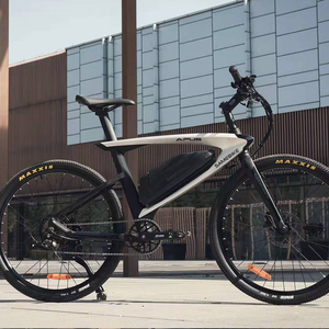 จักรยานไฟฟ้าเสือภูเขา SAMEBIKE ขนาด 26 นิ้ว คาร์บอนไฟเบอร์ 500 วัตต์ 15 แอมป์ชั่วโมง 9 สปีด แบตเตอรี่ 48 โวลต์ แบบ Down Tube มอเตอร์ดุมล้อหลัง รุ่น RS-A09 สำหรับถนน - Product Image 4