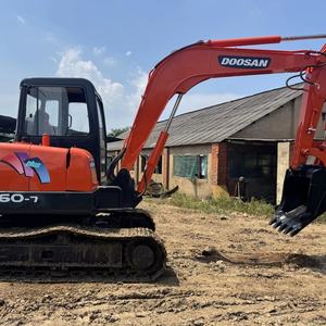 Fabriqué au Japon, excavatrice DoosanDH60 d'occasion de 6 tonnes, pelle hydraulique sur chenilles d'occasion, DoosanDH55 avec EPA/CE en stock - Product Image 1