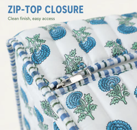 Sac fourre-tout matelassé à imprimé blocs, broderie initiale personnalisée, sac de week-end en coton avec poche zippée, bordure rayée bleue florale, sac de voyage à bandoulière