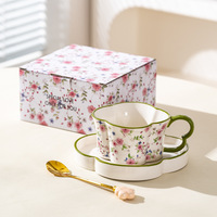 Mug à café en céramique haut de gamme en forme de fleur, coffret cadeau élégant pour le thé de l'après-midi, pour les fêtes
