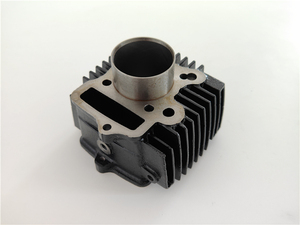 Cylindre maître d'embrayage Bajaj 100, bloc moteur de moto bicylindre à 4 soupapes, cylindre de moto - Product Image 3
