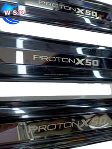 4 pièces <span class=keywords><strong>noir</strong></span> en <span class=keywords><strong>acier</strong></span> inoxydable seuil de porte <span class=keywords><strong>garde</strong></span> garniture intérieur accessoires protecteur garniture pour GEELY PROTON X50 2025 plaque extérieure porte - Product Image 2