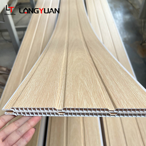 Panneau de <span class=keywords><strong>plafond</strong></span> en PVC imperméable et résistant à l'humidité, en forme de C, résistant au feu, pour revêtement intérieur de toit de salle de bain - Product Image 1