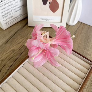 Elegante Pinza para el Cabello con Flor de Lirio de Resina de 13 cm, Accesorio para el Cabello para Mujeres, Bodas y Fiestas - Product Image 6
