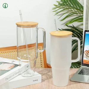 Gobelet en verre à base large de 32 oz avec poignée, conçu pour les supports de console de voiture standard - Product Image 3