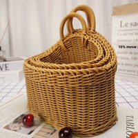 Panier suspendu en plastique tressé à la main de style pastoral pour cuisine et salle de bain, support décoratif pour fleurs, ustensiles, cuillères et baguettes