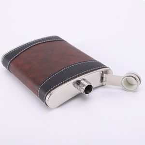Wholesale Custom Stock 6Oz 7Oz 8Oz Leather Pouch 304 Stainless Steel Thickened Leather <b>Wine</b> Flask Portable Outdoor Hip Flask - Product Image 5