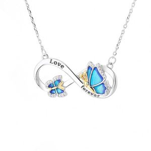 Collar con Colgante de Mariposa Azul Infinita, Exquisito Collar con Colgante de Mariposa Tallada, Collar de Moda con Mariposa que Simboliza el Amor Eterno - Product Image 1