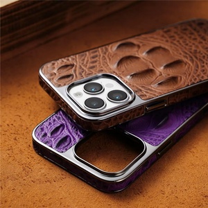 Funda de Cuero Exclusiva para Teléfono con Diseño de Piel de Cocodrilo para iPhone 16 15 13 Pro 14 Plus - Product Image 3