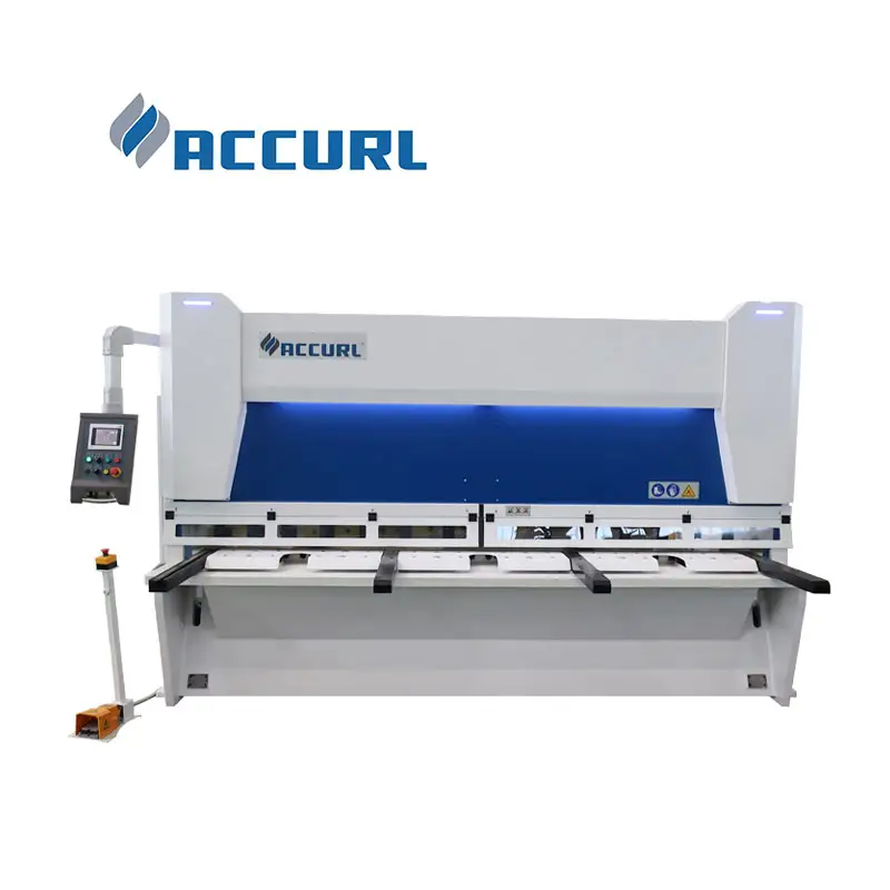 Accurl全自動CNC板金機械スライディングテーブル付きの新しい油圧ギアモーターはギロチンせん断機を見ました