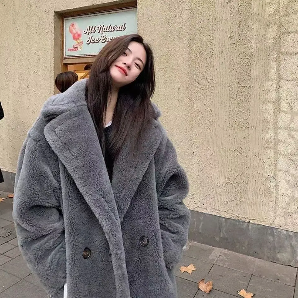 Gabardina de peluche de Cachemira de invierno Popular de diseño de moda personalizada de alta calidad abrigo largo de lana de cordero de invierno cálido para mujer