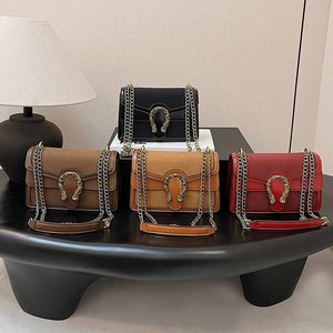 Bolso de Mujer Pequeño Cuadrado de PU, Estilo Moderno, Otoño/Invierno 2026, Correa Única, Cierre de Solapa, Cadena Cruzada, Mate - Product Image 5