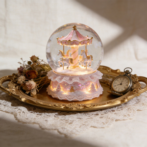 Globe à neige en résine de style <span class=keywords><strong>princesse</strong></span>, globe à eau musical avec dentelle rose pour la décoration de <span class=keywords><strong>table</strong></span> à la maison - Product Image 4