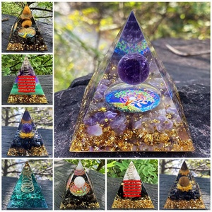 Vendita calda 60mm Orgonite piramidi resina fatta a mano generatore di energia trucioli di pietra artigianato meditazione piramide di cristallo - Product Image 6