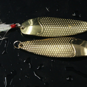 Kit de señuelos metálicos con plumas, 5 piezas, para pesca en agua dulce, caja de cebo artificial incluida - Product Image 5