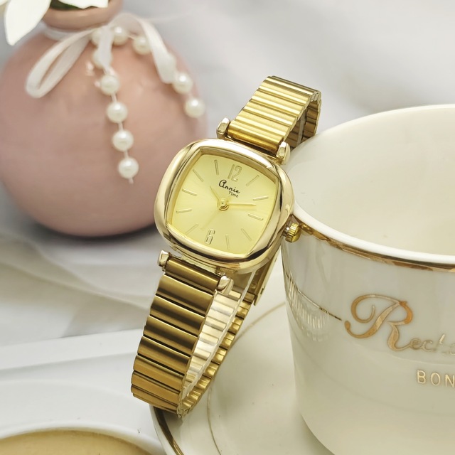 Fashion Cross-Border Gold New Niche Women's Watch Eco-Friendly Square Case Alloy Strap High-End Wristwatch