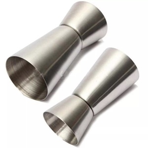 Achetez un jigger double en acier inoxydable, tasse à mesurer pour shots de 30 ml et 60 ml, outil de mesure pour bar à cocktails et préparation de boissons - Product Image 3