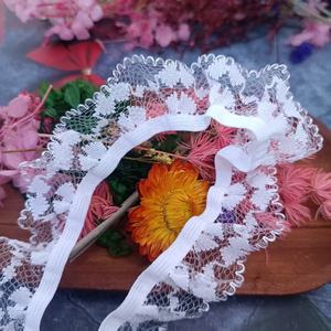 2,5 CM Hochwertige Bestseller Einseitig Gerüschte Satin-Spitze mit Knospen-Design Tüll Glänzende Knospen-Spitzenborte - Product Image 1