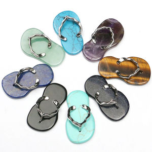 Kristal ayakkabı kolye zarif doğal kuvars gül kristal plaj terlikleri kolye Reiki enerji dengesi narin muska mücevherat - Product Image 1