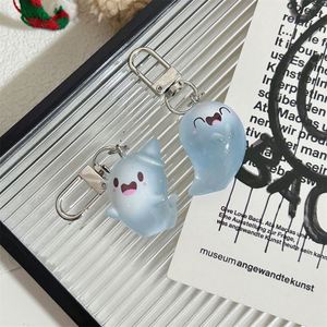 Porte-clés fantôme lumineux en résine 3D, pendentif veilleuse d'Halloween pour sacs, clés et breloques de téléphone, porte-clés de voiture (idée cadeau amusante) - Product Image 3