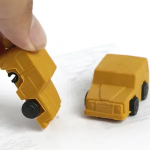 Promosyon kırtasiye seti 3D araba çocuklar için silgi şekilli bulmaca kauçuk kalem TPR jeep şekilli silgi