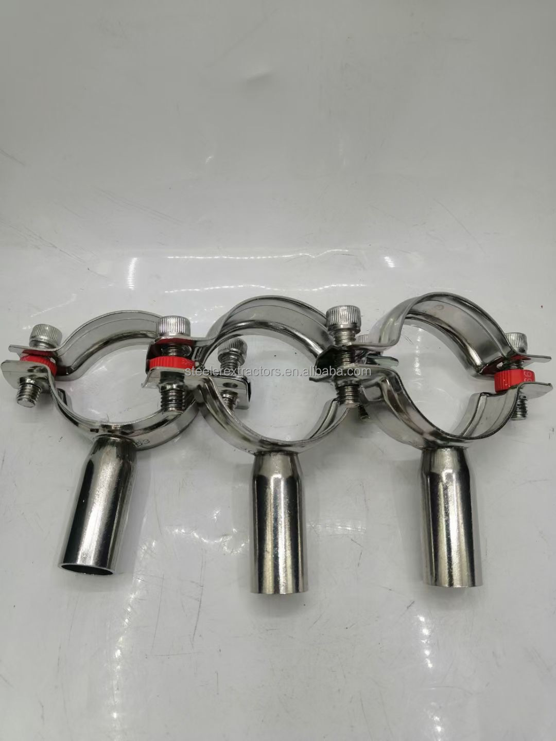 ハンガーパイプ　工場　クランプ　鉄 ハンガーパイプ 工場 クランプ 鉄